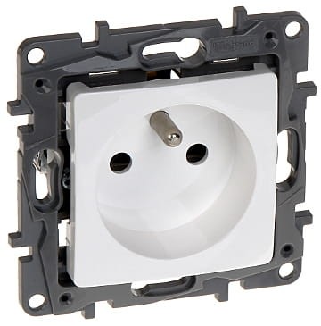 GNIAZDO POJEDYNCZE LE-764540 Niloe 230V 16A LEGRAND-1347040